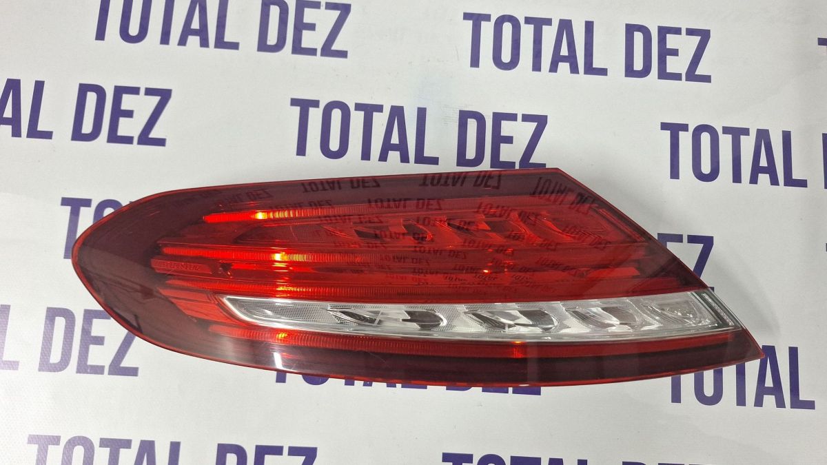 Stop Stanga spate Mercedes C-class W205 2018 - 2SD011786 00000074 A2059066505