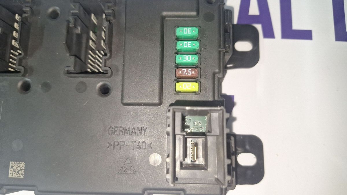 Calculator confort BMW Seria 1 F20 F21 2012 - 00000F48 9329702