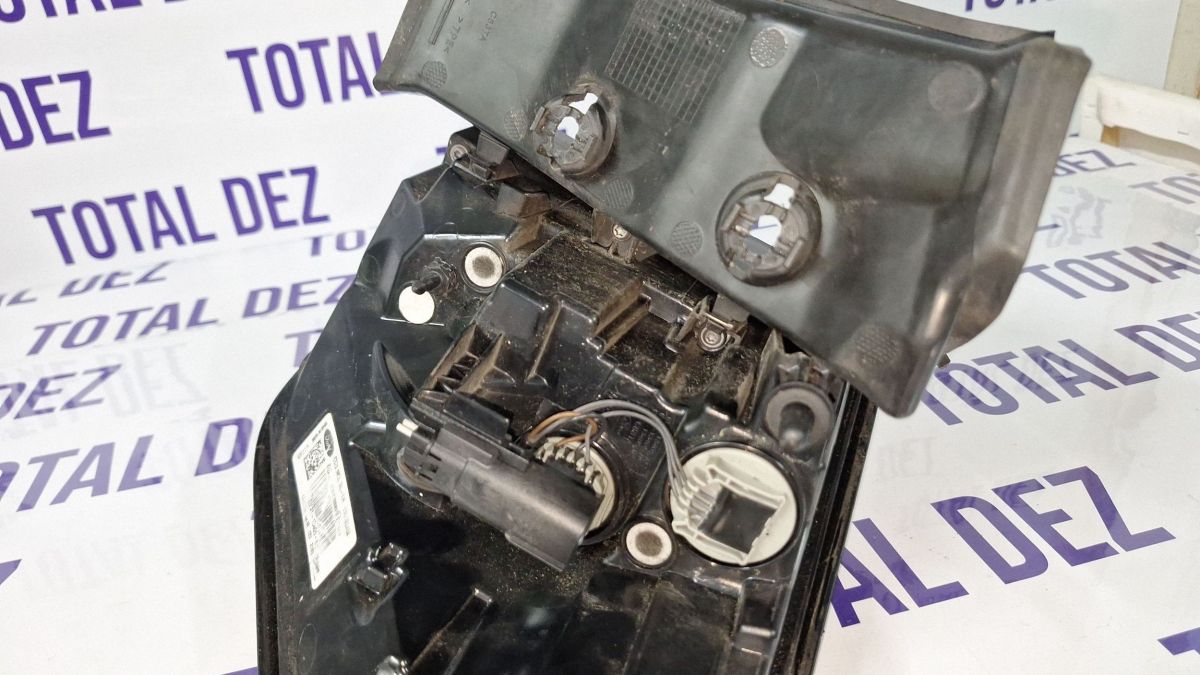 Stop Stanga spate Ford Kuga II 2019 - GV4113405BJ L90102452