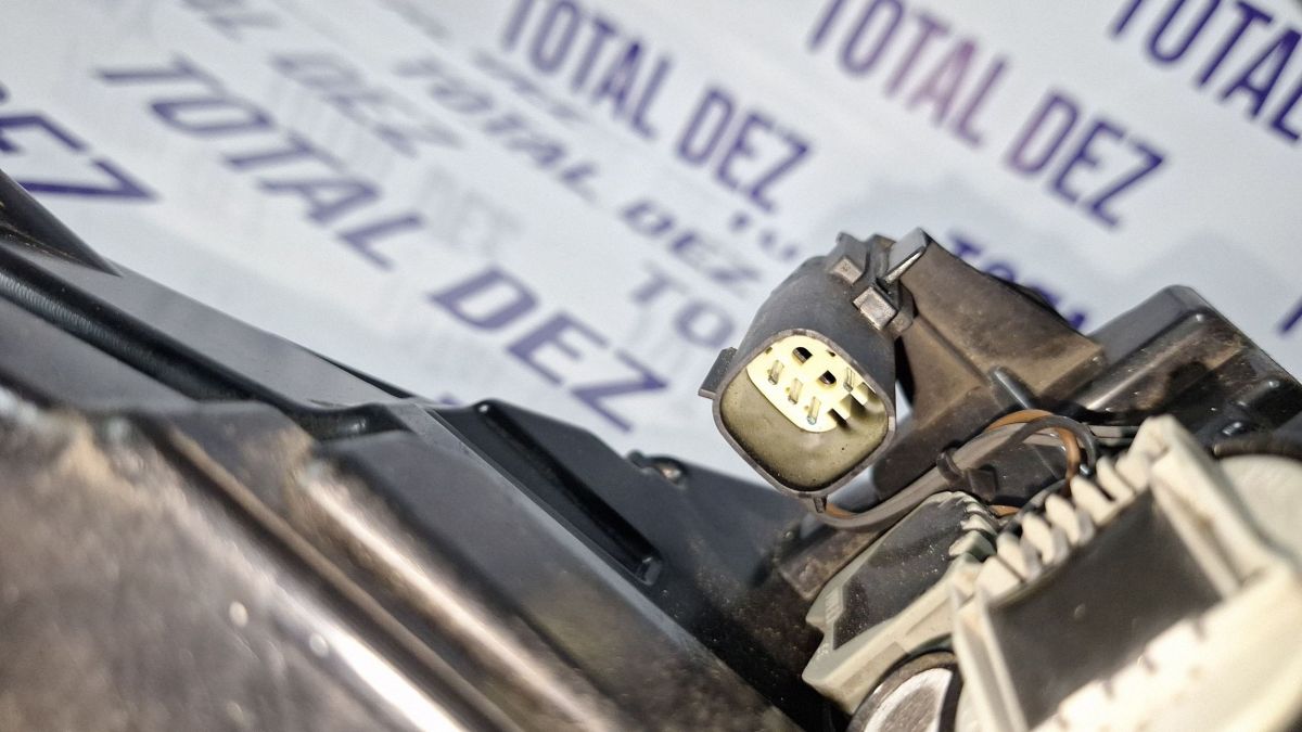 Stop Stanga spate Ford Kuga II 2019 - GV4113405BJ L90102452