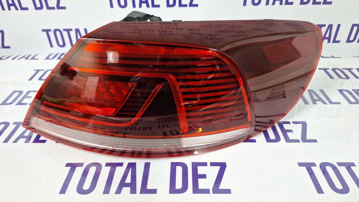 Stop Dreapta spate Volkswagen Passat CC 2012 - 3C8945208M 81170201