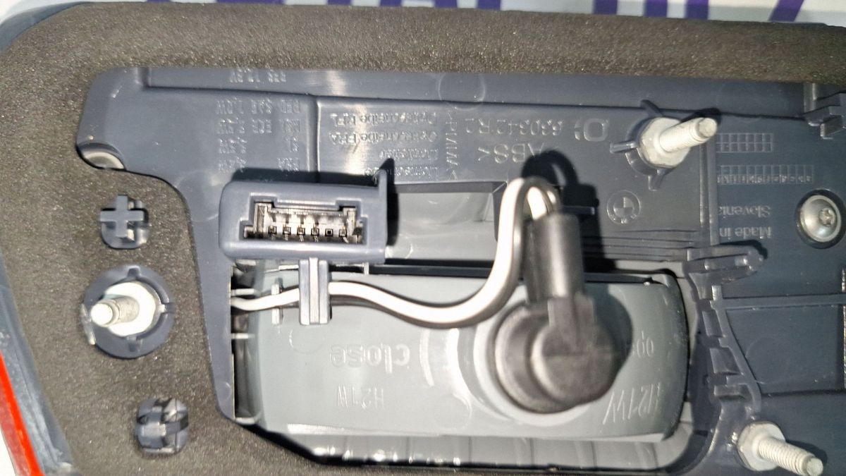 Stop Dreapta spate BMW Seria 5 G30 G31 G38 2018 - 7376474 630252