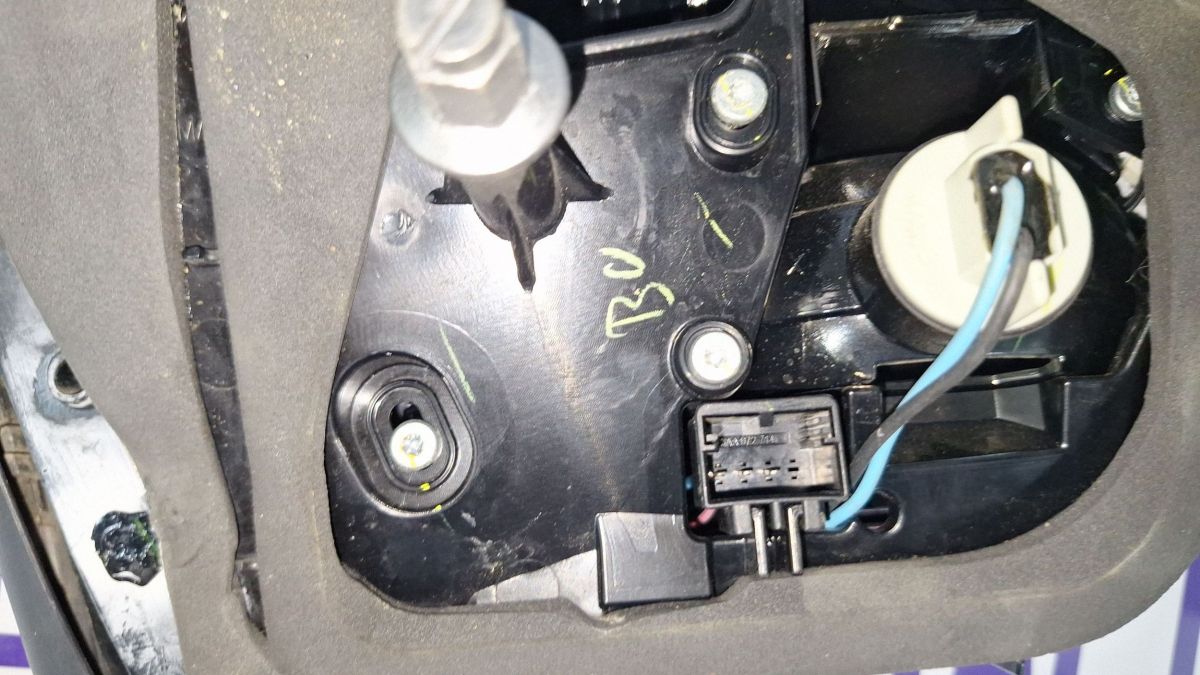 Stop Dreapta spate Volkswagen Jetta VI 2012 - 5C6945308 15112012 14276105499