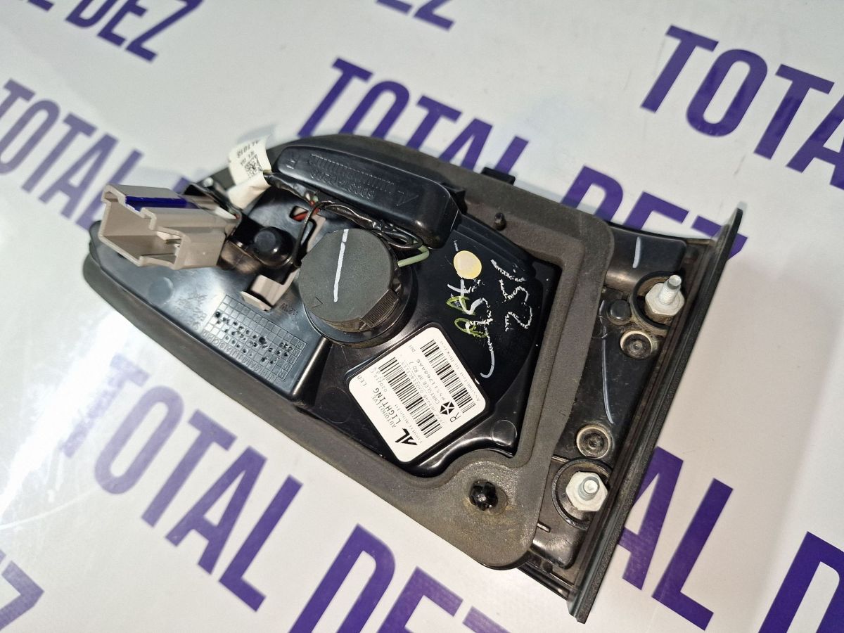 Stop Dreapta spate Jeep Compass 2018 - P55112684AB AUT010TTNE T00HTC406610