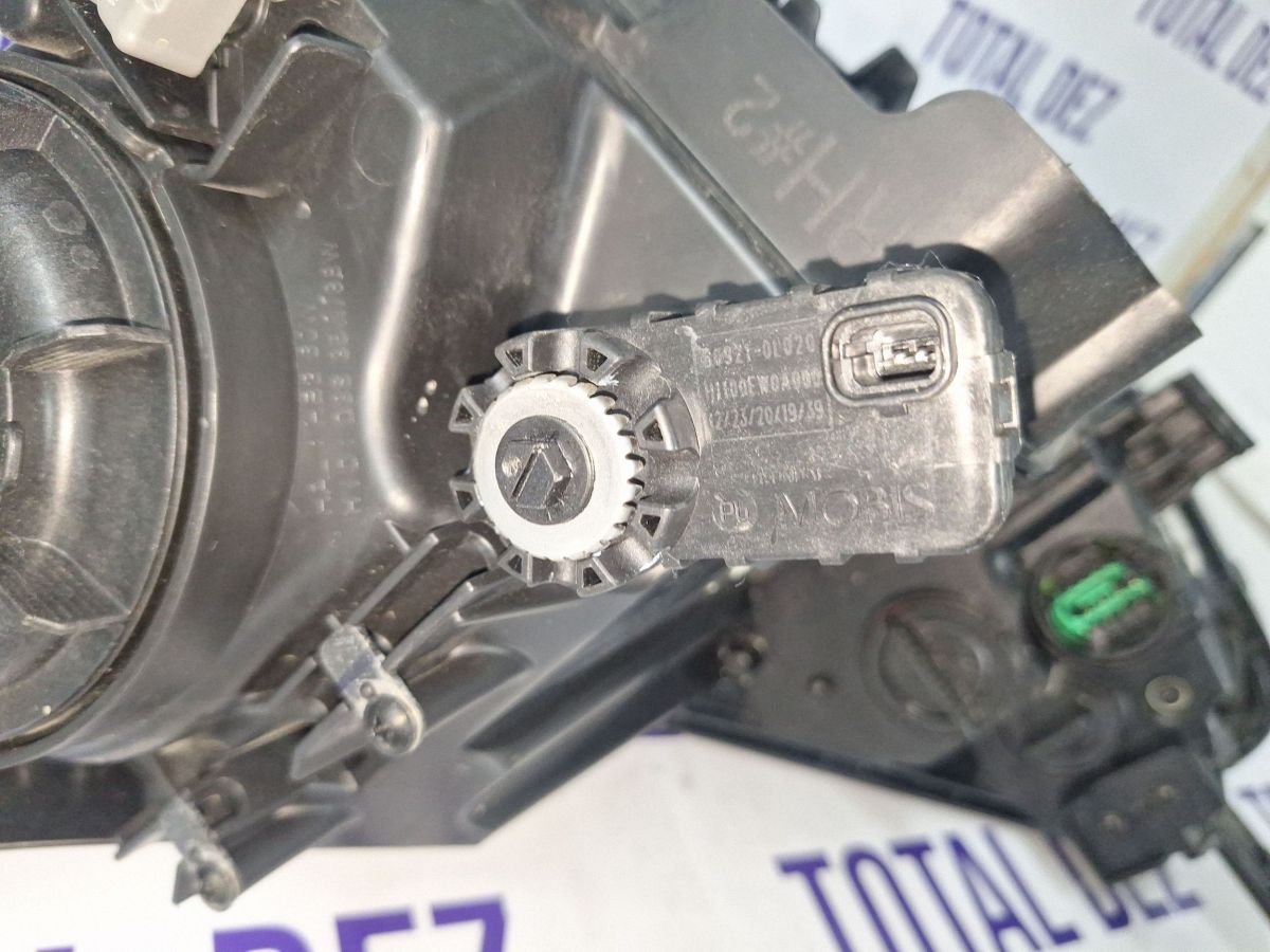 Far Dreapta fata Kia Sportage 2020 - 92102F1011 R001RH02 R009R0010061620