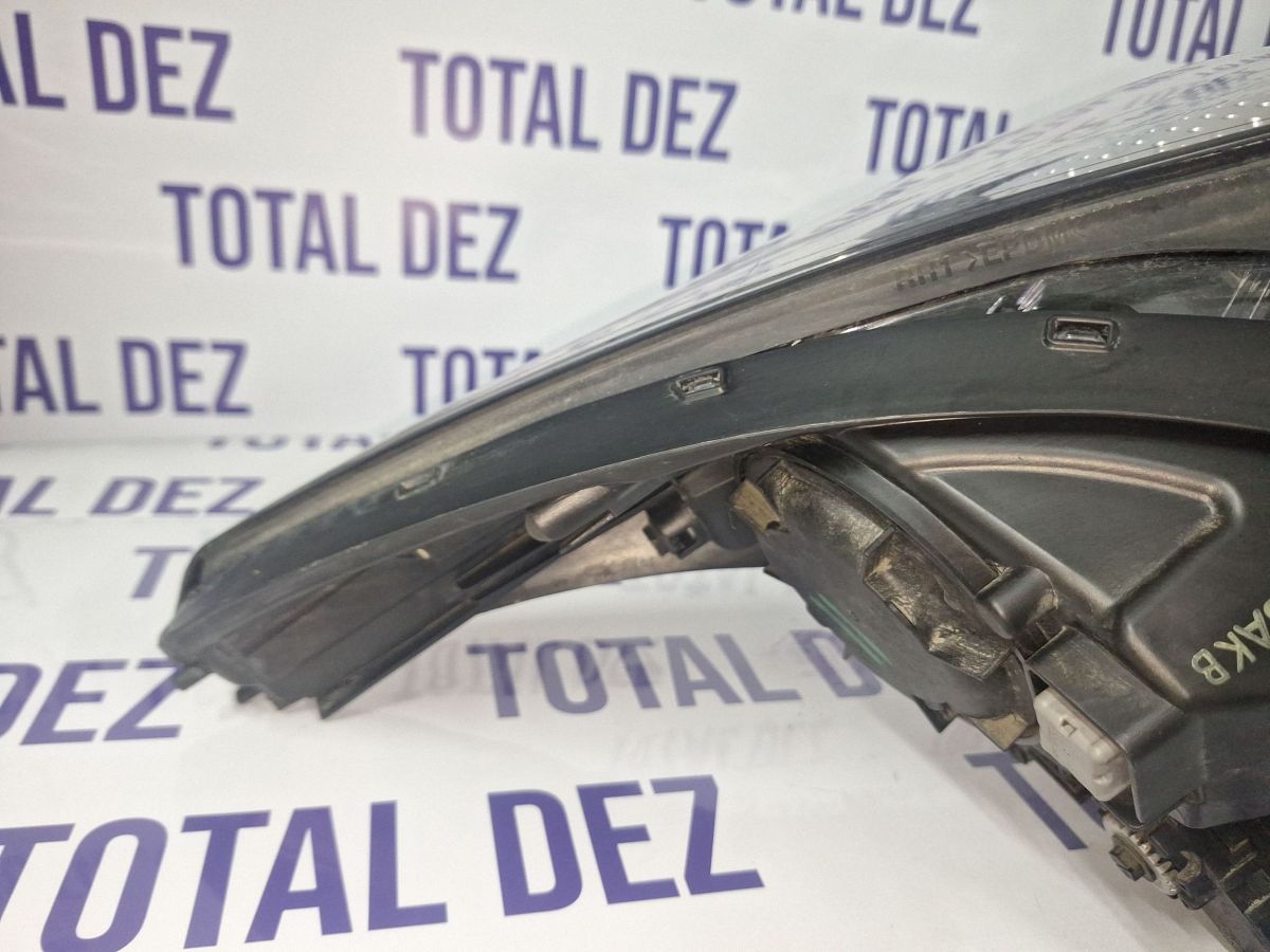 Far Dreapta fata Kia Sportage 2018 - 92102F1100 R009R100C74