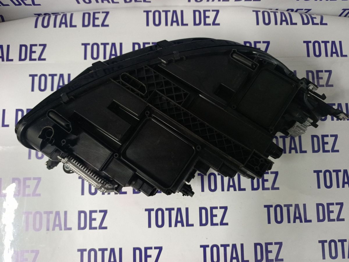 Far Stanga fata Volkswagen Tiguan 2020 - 5NC941081C 030111963300
