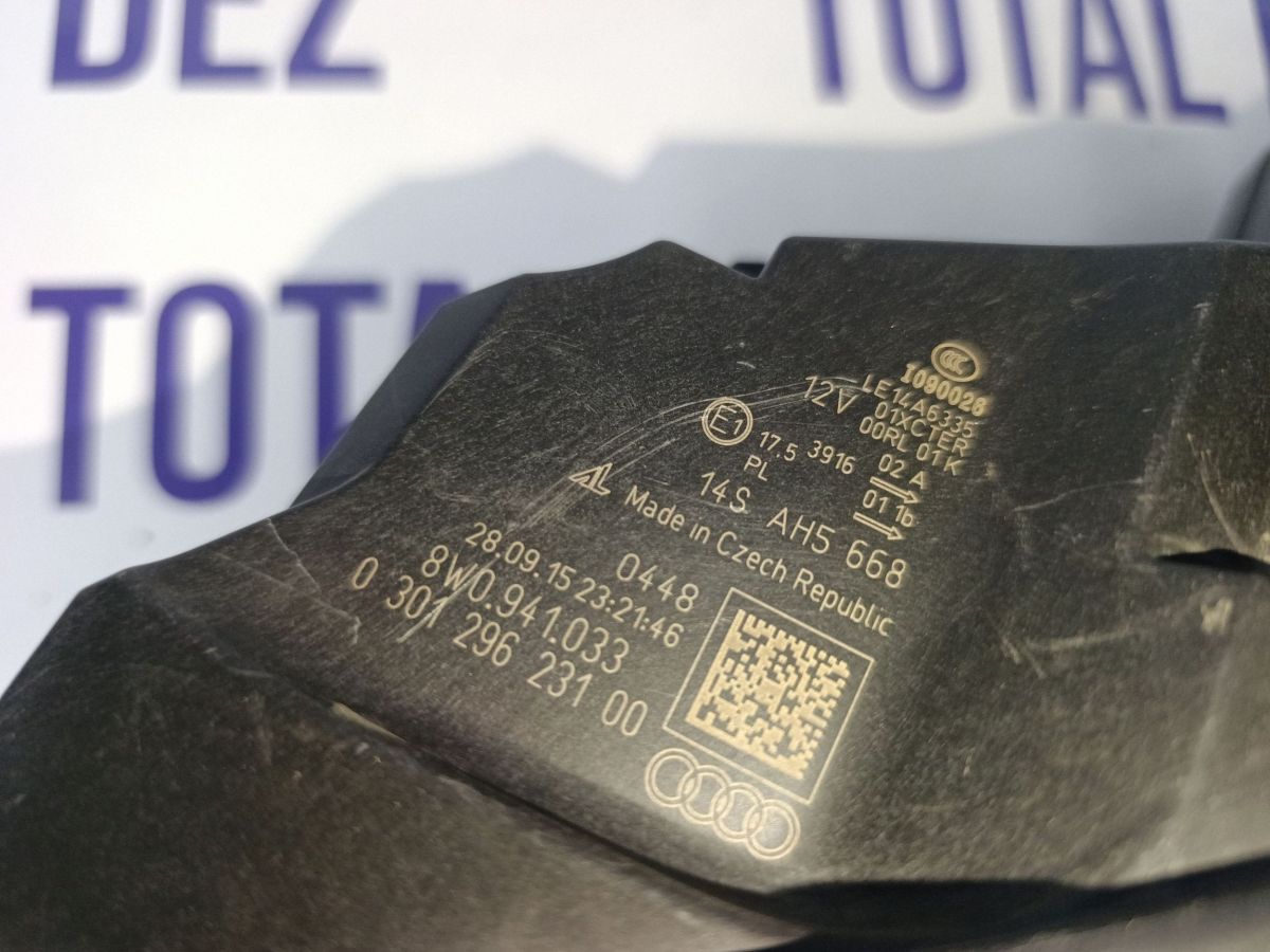 Far Stanga fata Audi A4 S4 B9 2017 - 8W0941033