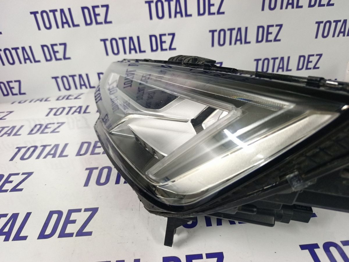 Far Stanga fata Audi A4 S4 B9 2017 - 8W0941033