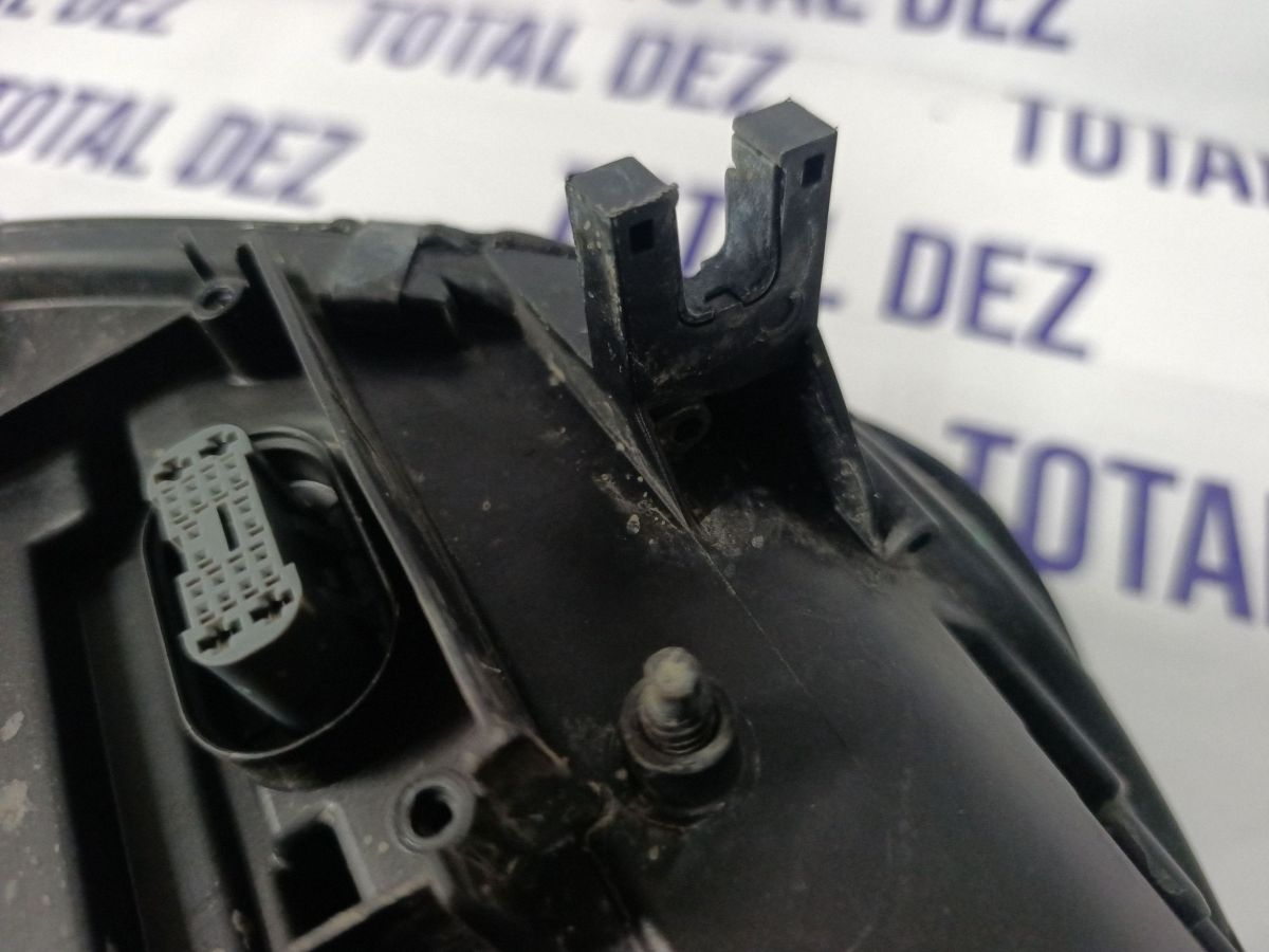Far Stanga fata Audi A4 S4 B9 2017 - 8W0941033