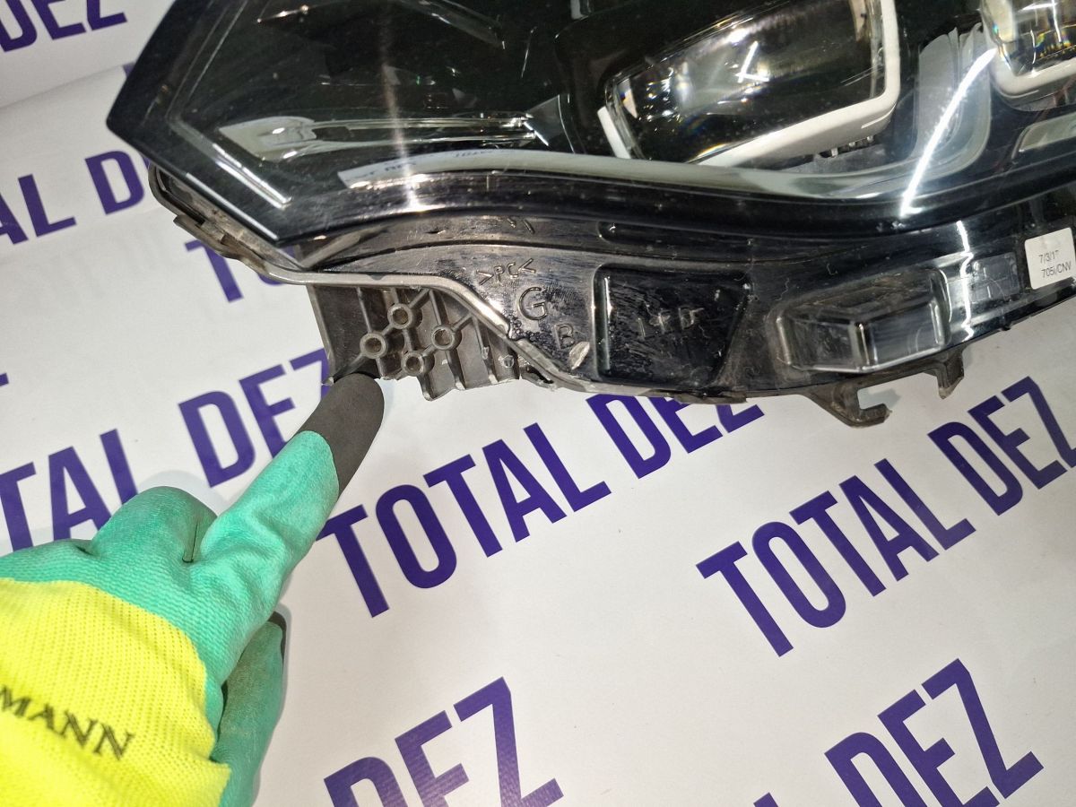 Far Stanga fata Renault Talisman 2016 - 260606722R 89909144