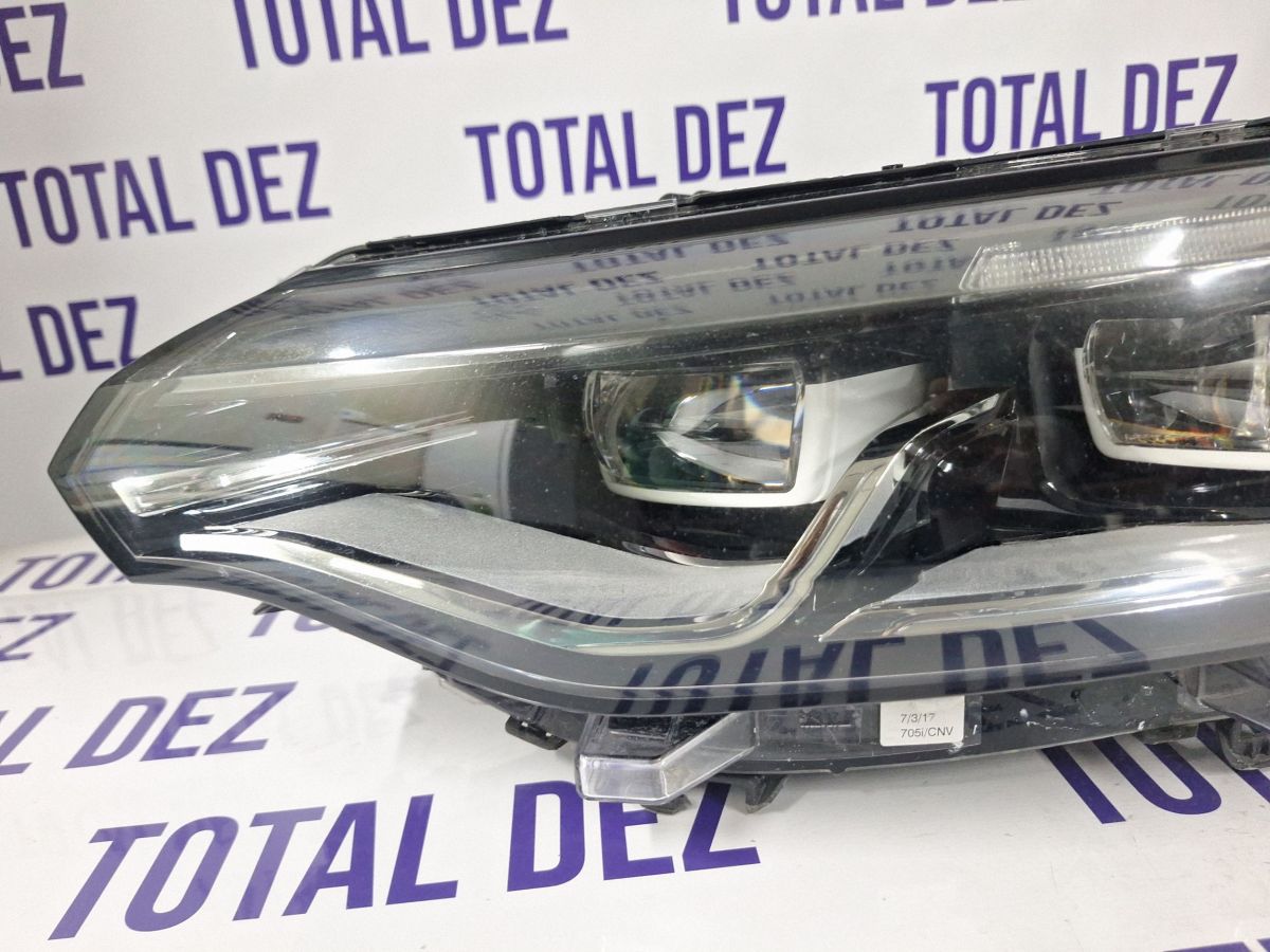 Far Stanga fata Renault Talisman 2016 - 260606722R 89909144