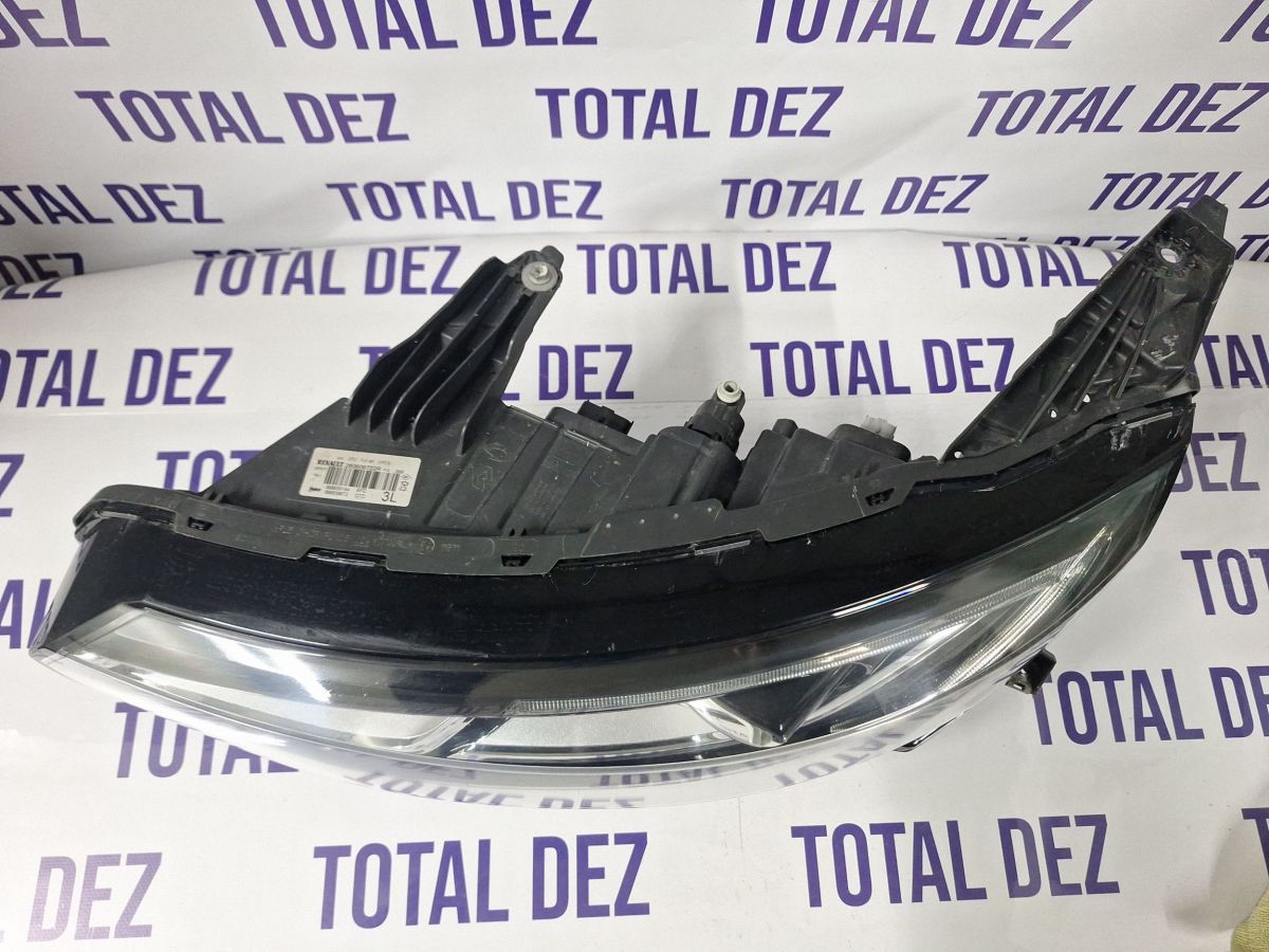 Far Stanga fata Renault Talisman 2016 - 260606722R 89909144