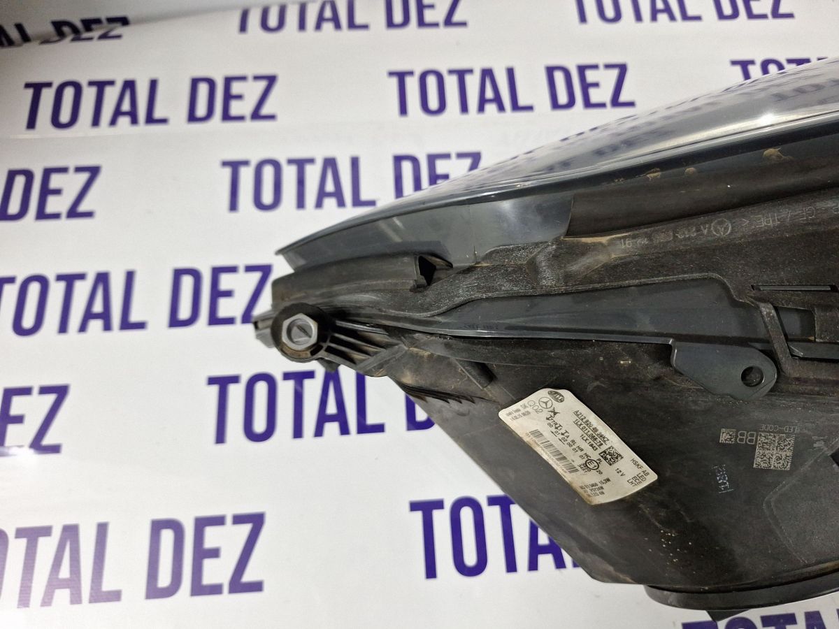 Far Dreapta fata Mercedes E-class W212 2015 - A2128204839KZ