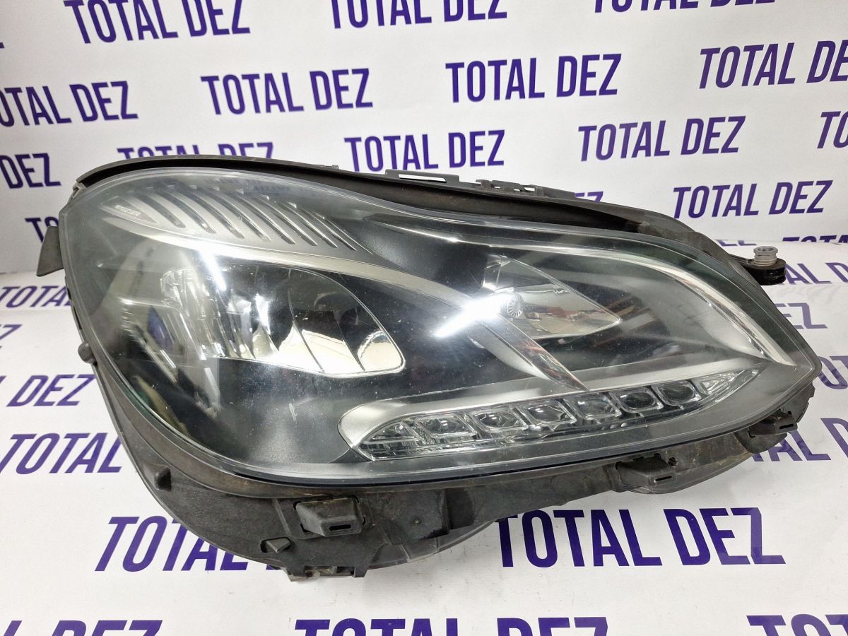 Far Dreapta fata Mercedes E-class W212 2015 - A2128204839KZ