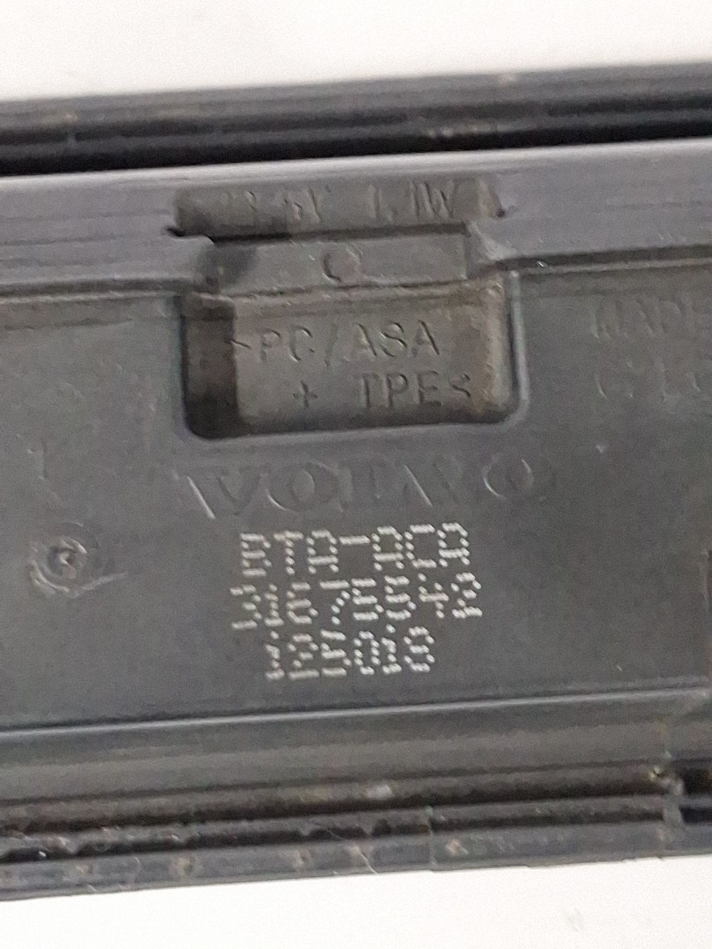 Maner portbagaj Spate Volvo XC60 2019 - 31675542 BTAAA 125018