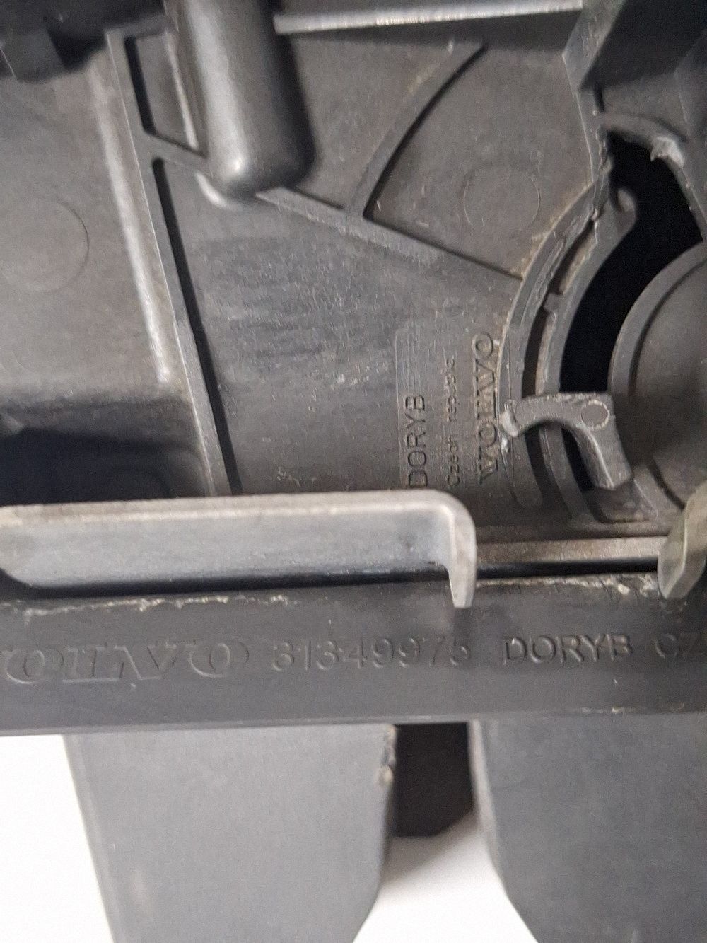 Broasca portbagaj Spate Volvo XC60 2017 - 31349975