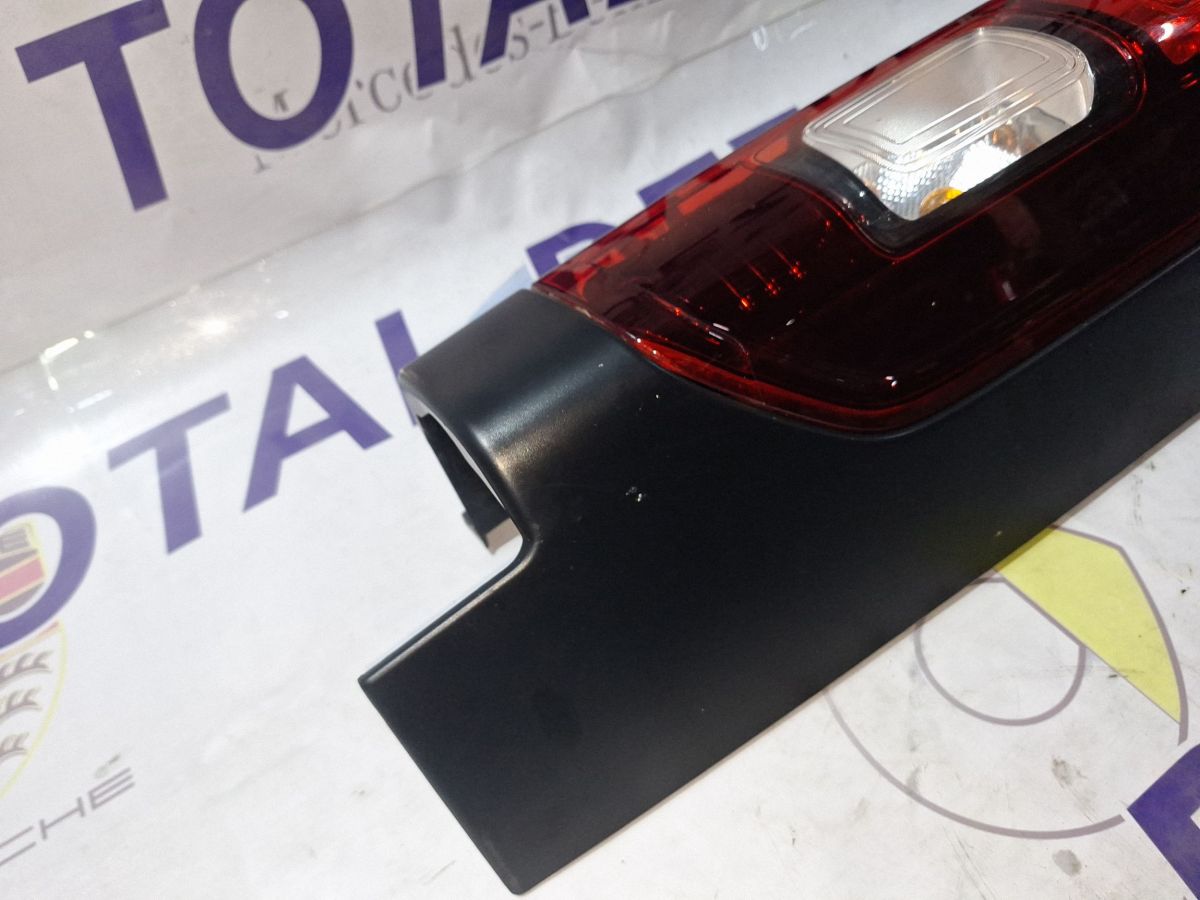 Stop Stanga spate Renault Trafic III (X82) 2021 - 105850A1 100754A1 100753A1