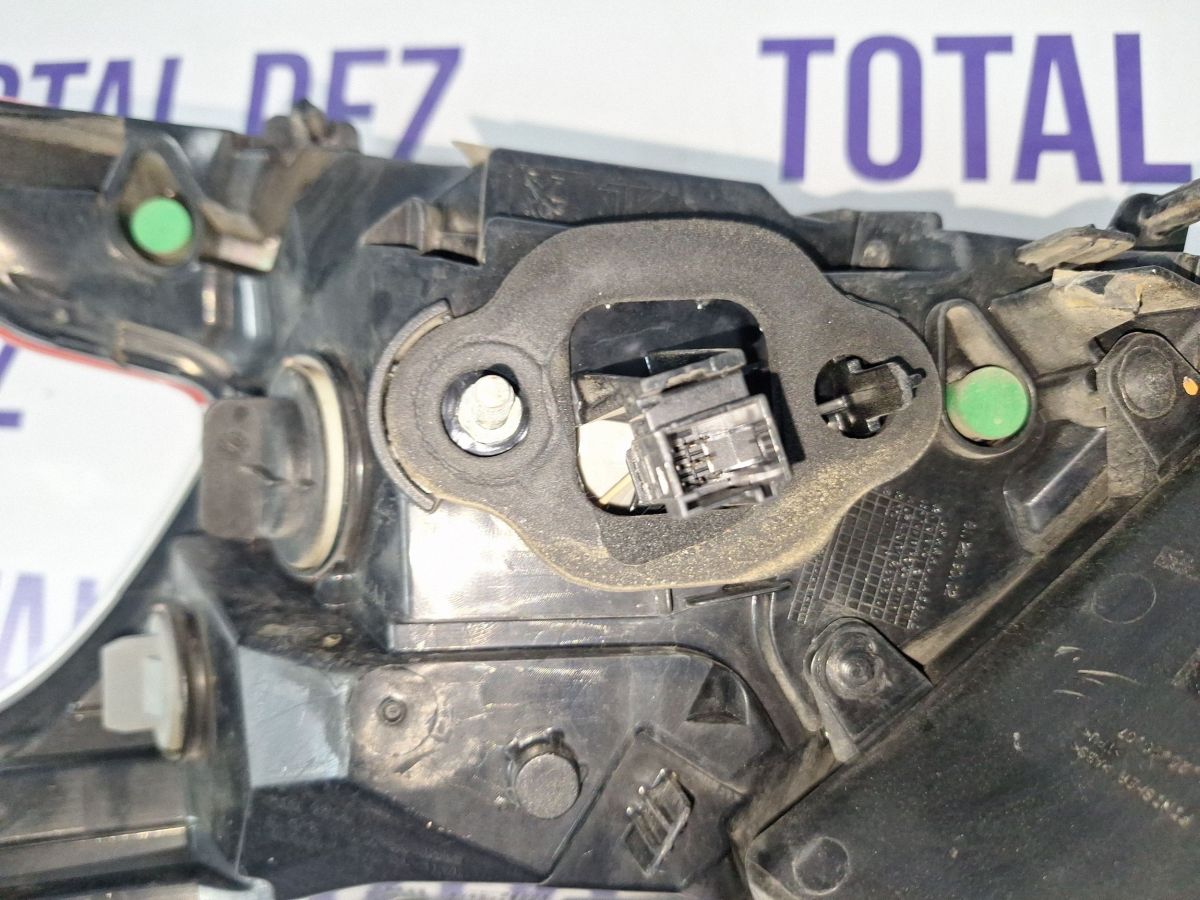 Stop Stanga spate Peugeot 308 2013 - 9677817680 81250101