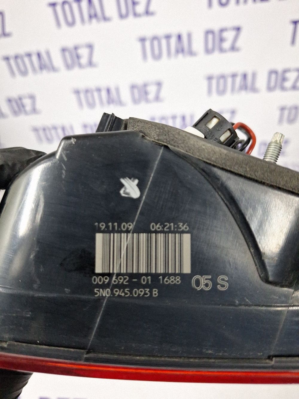 Stop Stanga spate Volkswagen Tiguan 2010 - 5N0945093B 009692011688