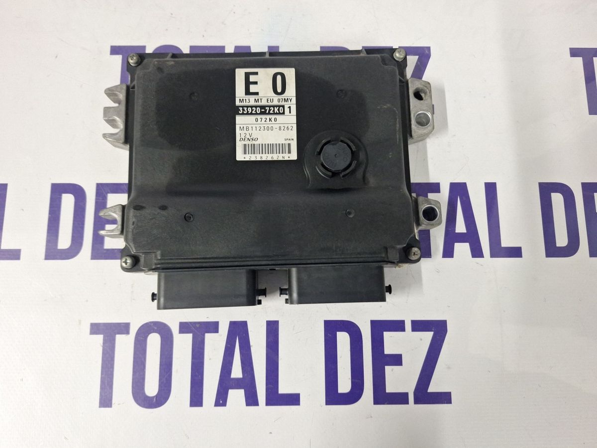 Calculator motor (ECU) Suzuki Swift I 2005 - 3392072K01 MB1123008262