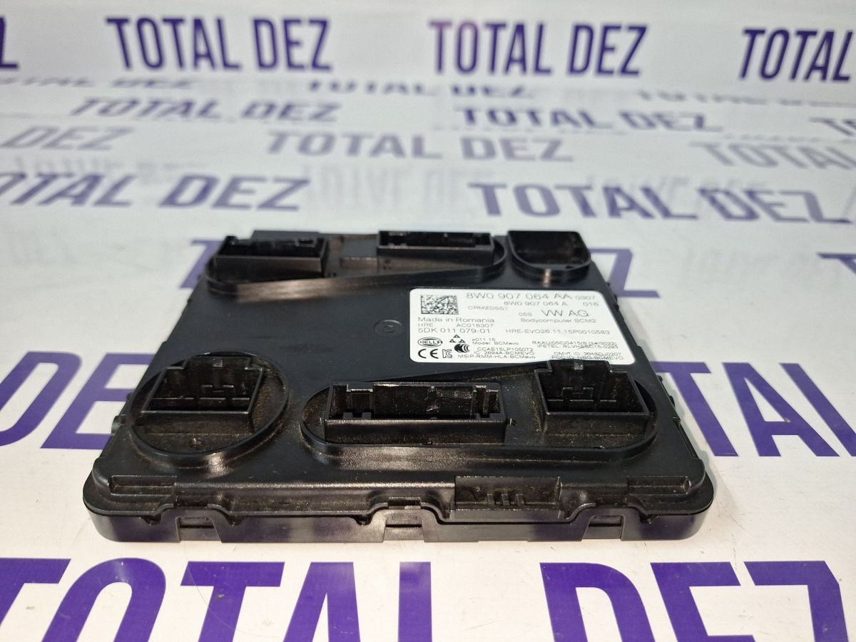 Calculator parcare Audi A4 S4 B9 2015 - 8W0907064AA 8W0907064A 5DK01107901