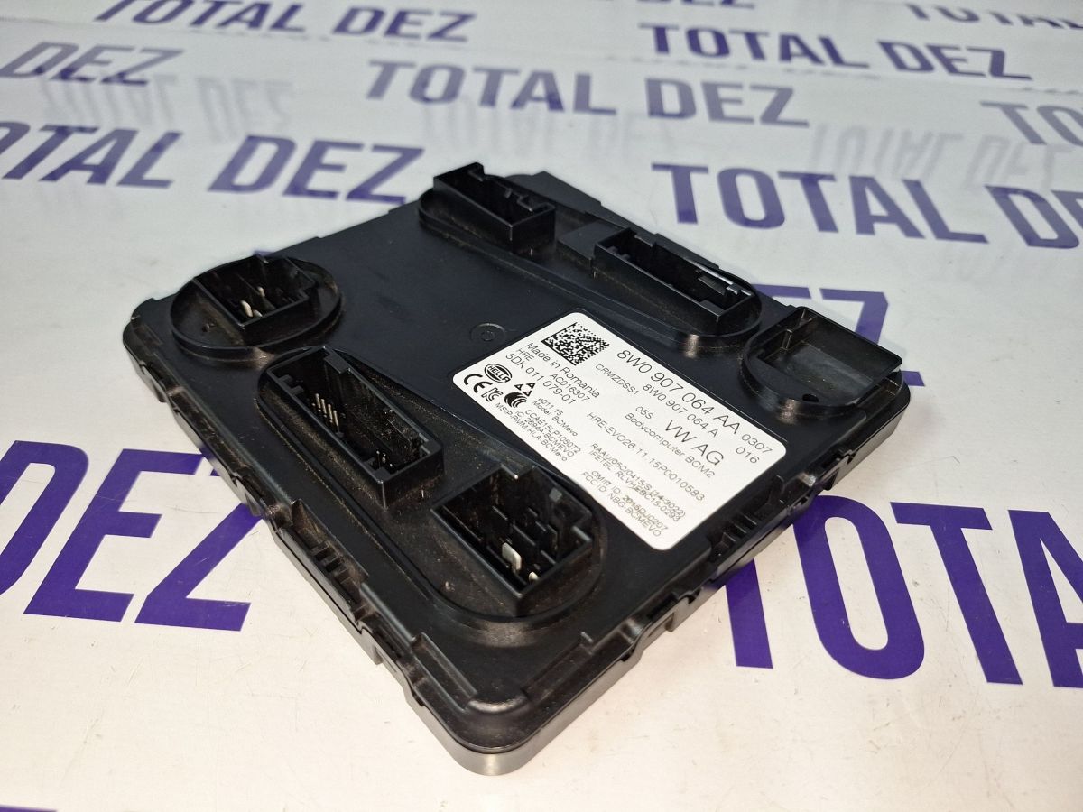 Calculator parcare Audi A4 S4 B9 2015 - 8W0907064AA 8W0907064A 5DK01107901