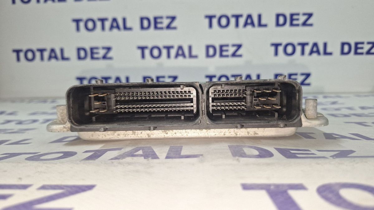 Calculator motor (ECU) Volkswagen Golf IV 2001 - 038906012ES 0281010644
