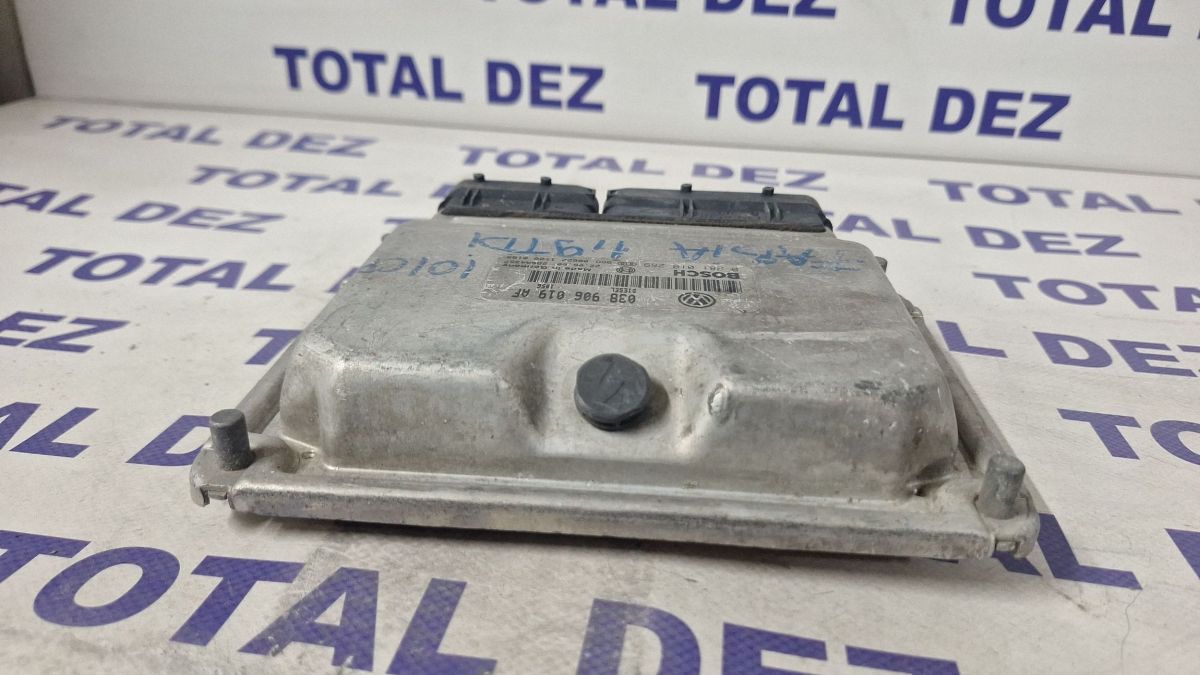 Calculator motor (ECU) Skoda Fabia Mk1 (6Y) 2005 - 038906019AF 0281010289 28SA4357