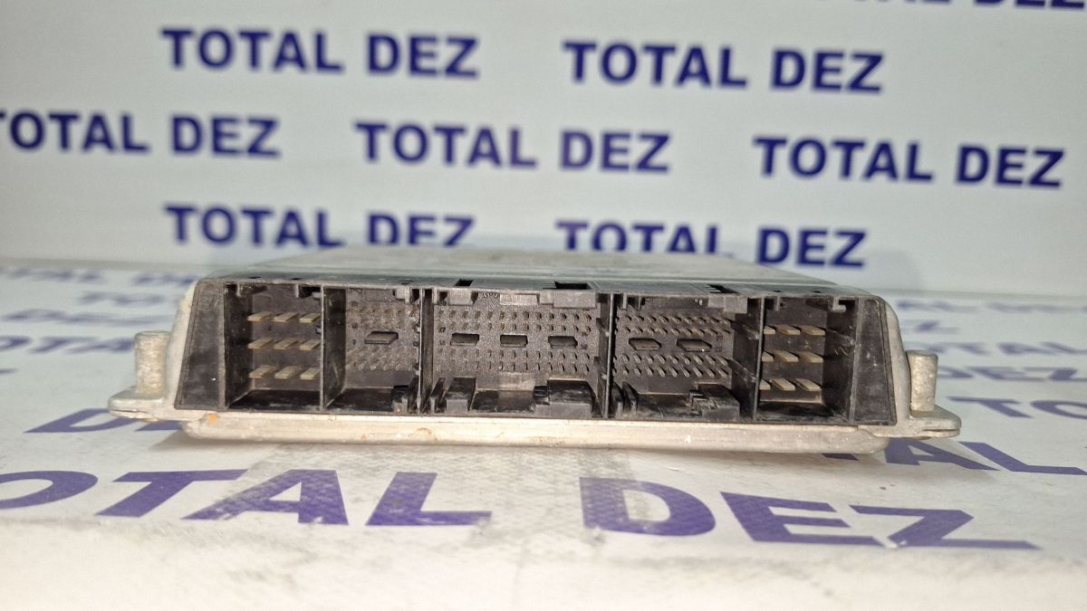 Calculator motor (ECU) BMW Seria 5 E39 2002 - 0281001830 7785116