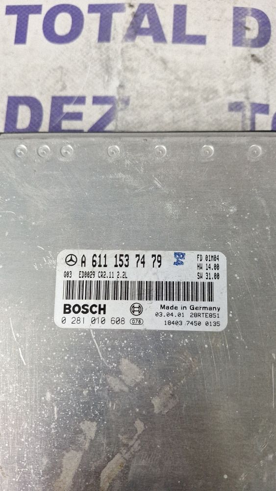 Calculator motor (ECU) Mercedes C-class 2001 - A6111537479 0281010608