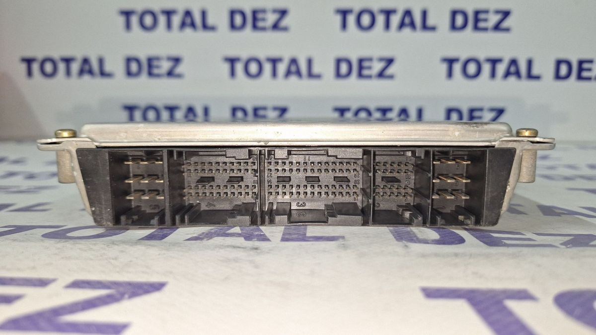 Calculator motor (ECU) Mercedes C-class 2004 - A1121530879 0261207573