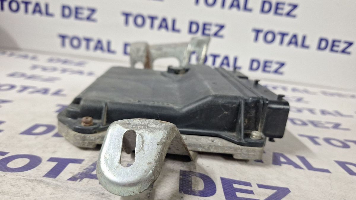 Calculator motor (ECU) Toyota Yaris 2006 - 896610D310 MB2751002494