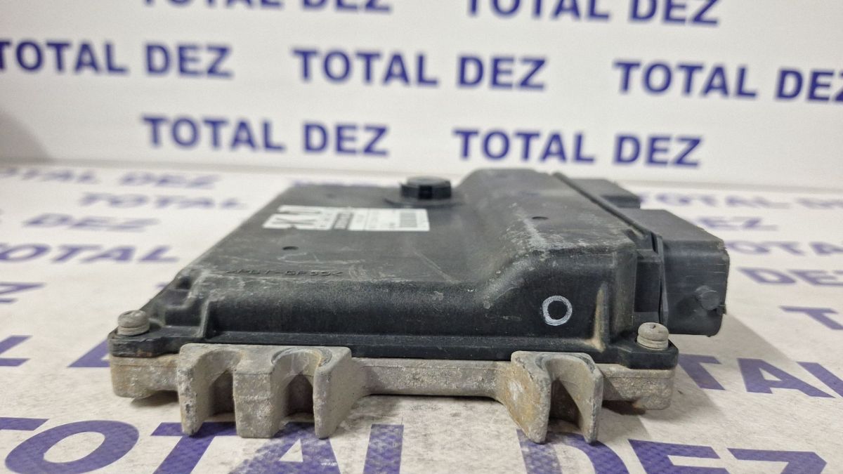 Calculator motor (ECU) Suzuki Swift II 2008 - 3392062J0 MB1123000381