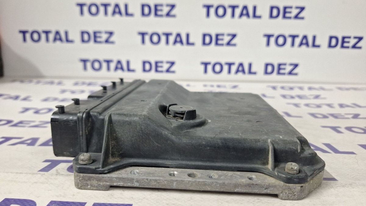Calculator motor (ECU) Toyota Auris 150 2007 - 8966102E51 MB2753000221