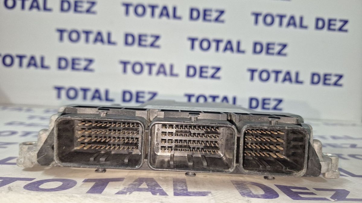 Calculator motor (ECU) Renault Latitude (L70) 2011 - 237100966R 0281017614 237101214R 1039S43635
