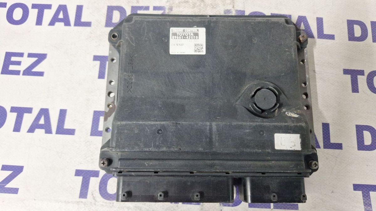 Calculator motor (ECU) Toyota RAV 4 (XA30) 2006 - 1758007743 8966142010